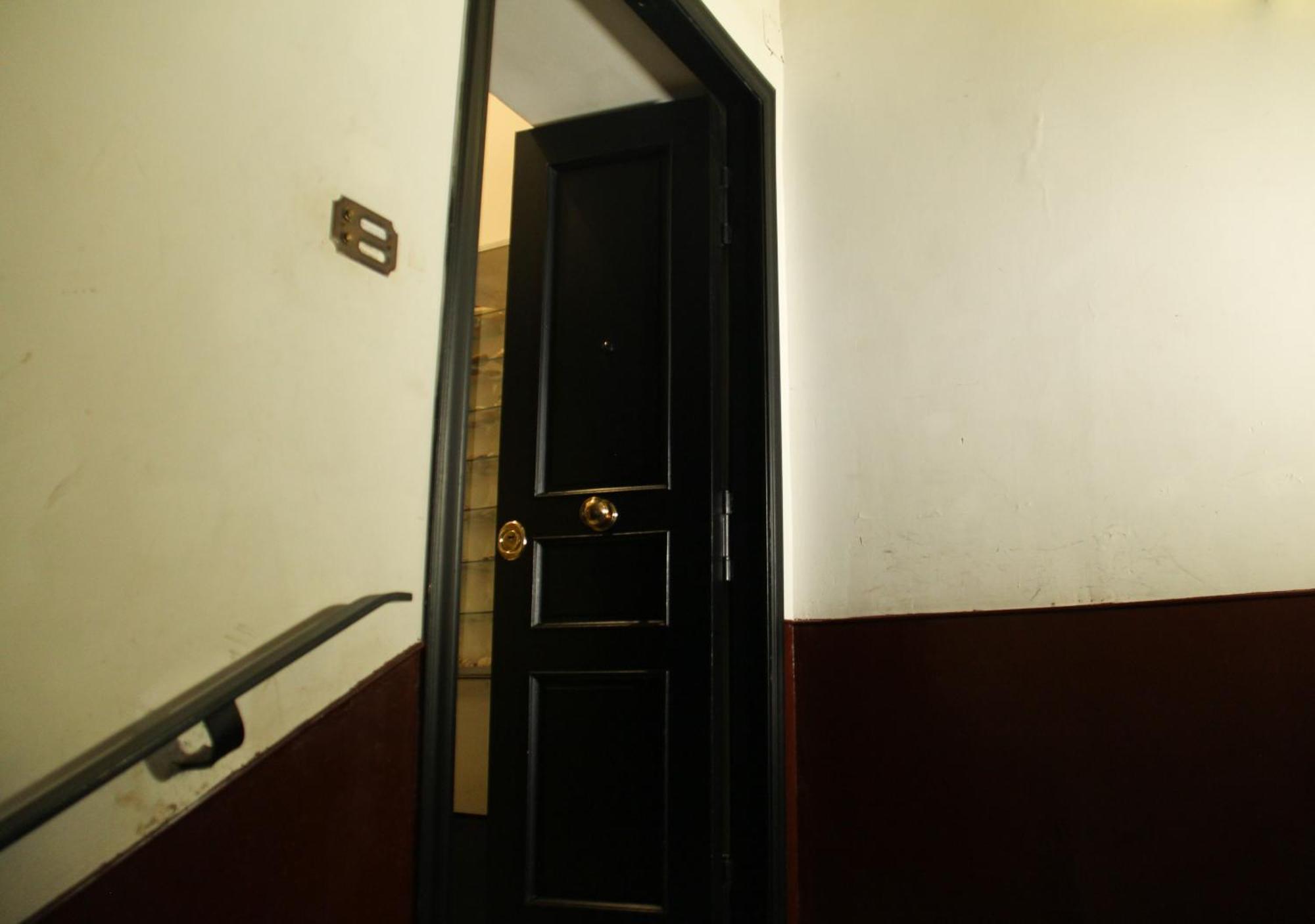 Metro Amedeo - Stanza Privata Con Vasca Idromassaggio Apartment Naples Exterior photo